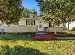 8622 North Ave, Saint Louis, MO 63114
