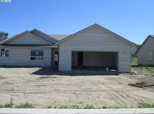 115 SW Cottonwood Dr, Hermiston, OR 97838