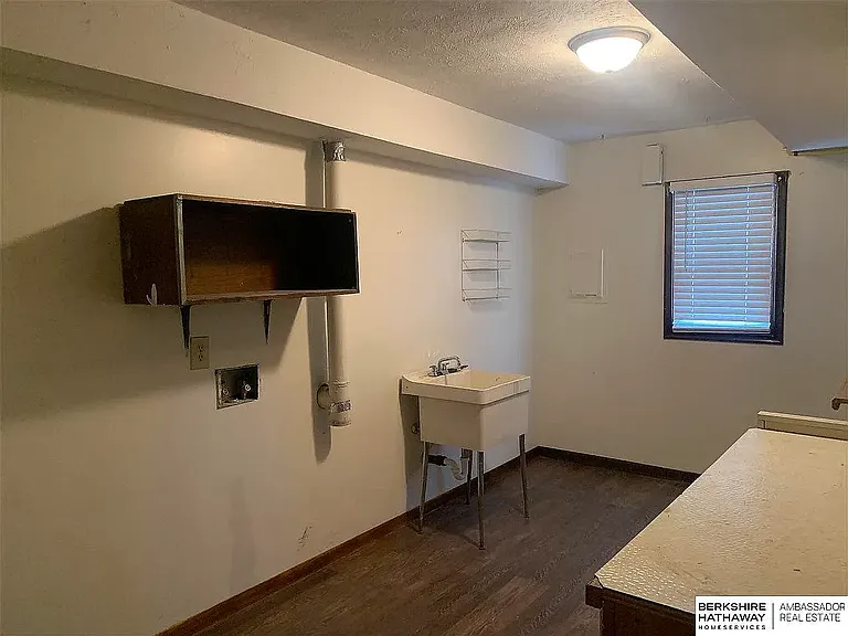 11336 Camden Ave — Photo 3
