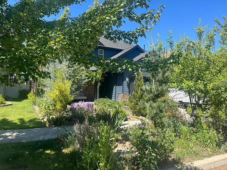 670 SE Glencoe Pl — Photo 1