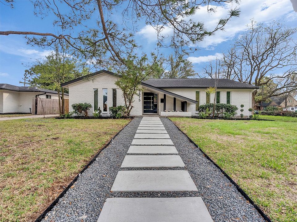 1st image of 5675 Sylmar Rd