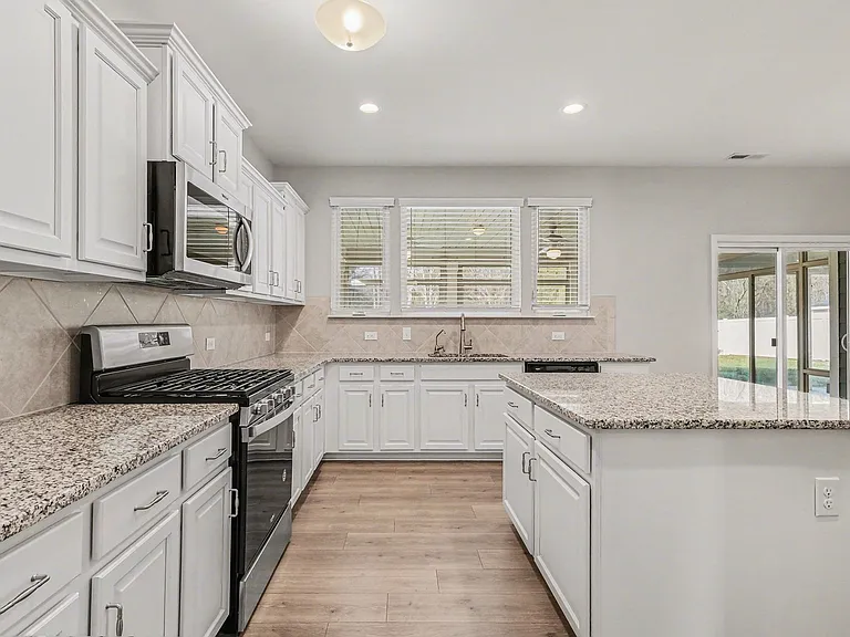 2120 Katie Alice Cir — Photo 35