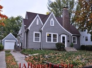 2606 Meadowbrook Dr SE, Cedar Rapids, IA 52403