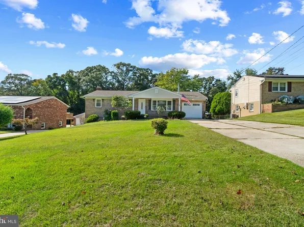 210 Oak Dr, Pasadena, MD 21122