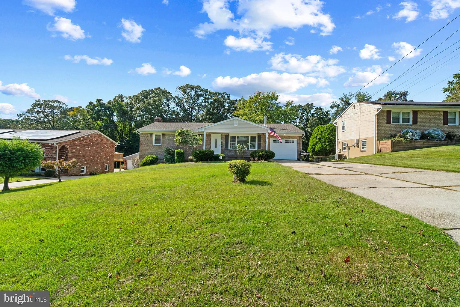 210 Oak Dr photo 1