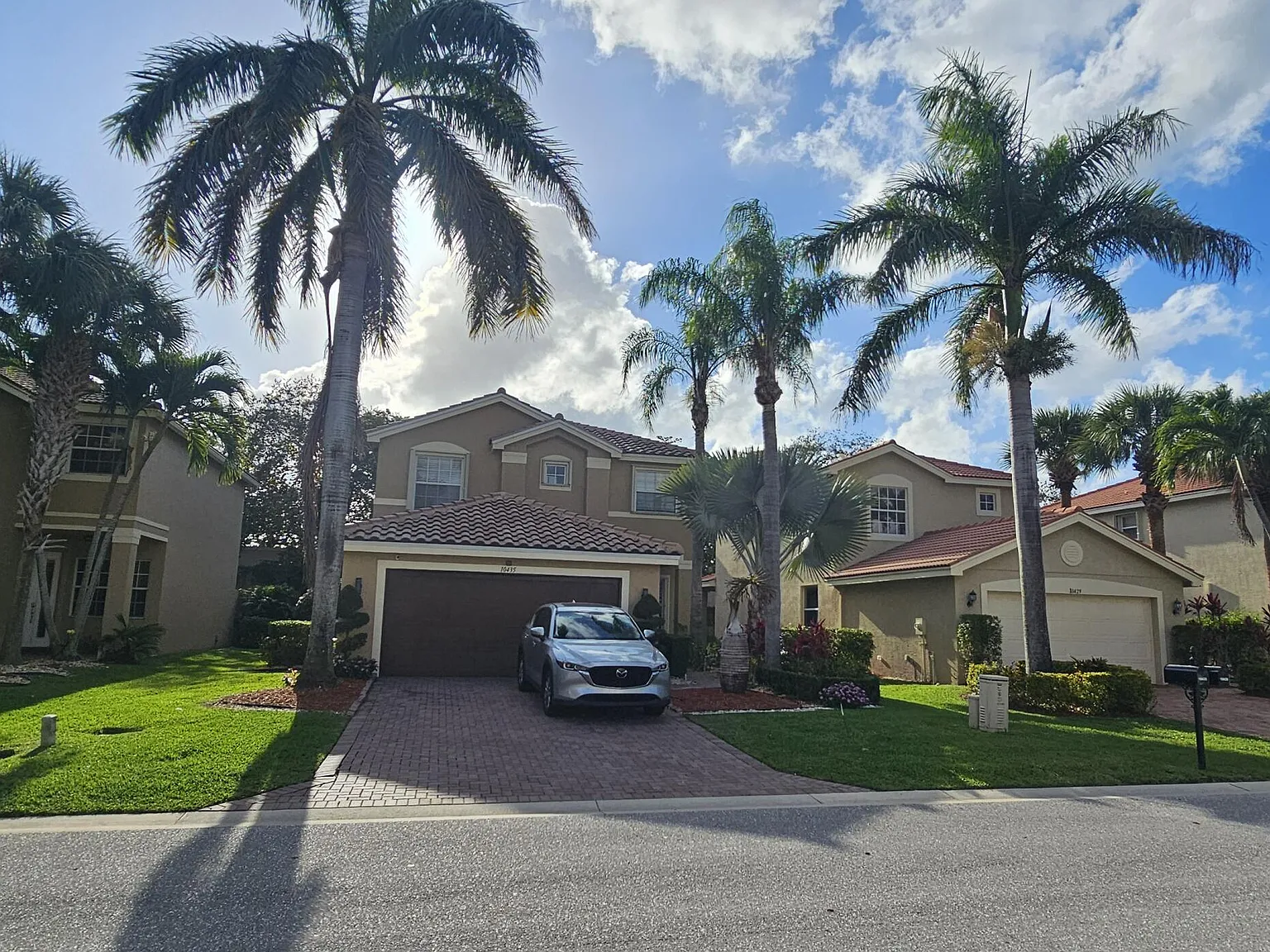 3 bed, 2.5 bath, 1843 sqft, $4,500 — Photo 2