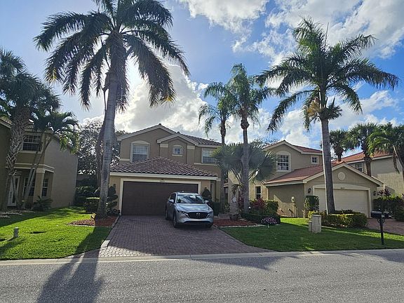 2nd image of 10435 Yarrow Dr