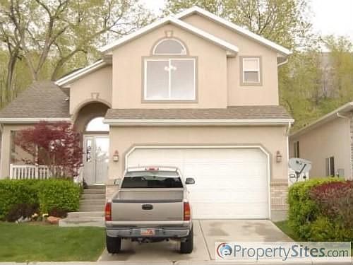 1st image of 1213 E Parkstone Dr
