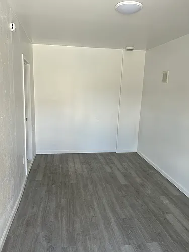 909 North Ave Photo 1