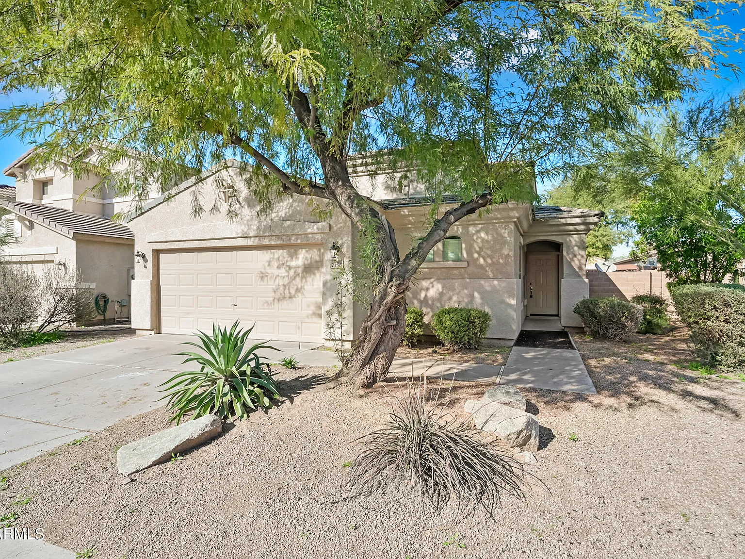 4 bed, 3.0 bath, 1931 sqft, $2,225 — Photo 1