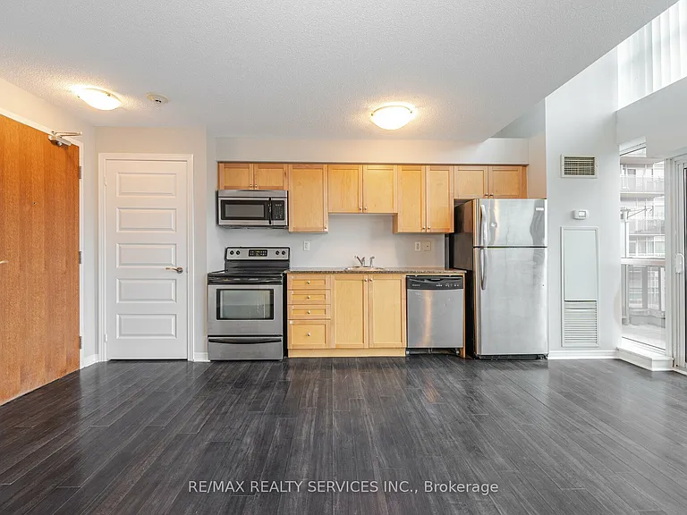 215 Queen St E #211 — Photo 12