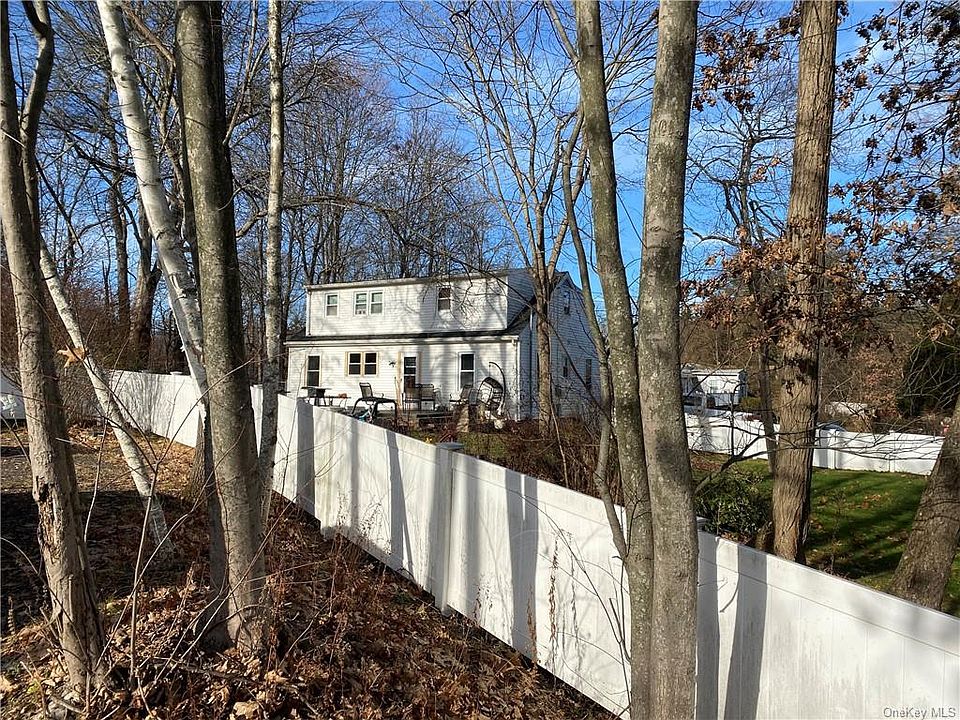 1st image of 166 North Dr