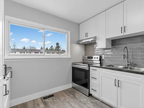 59 Scott Cres #UPPER MAIN Photo 1