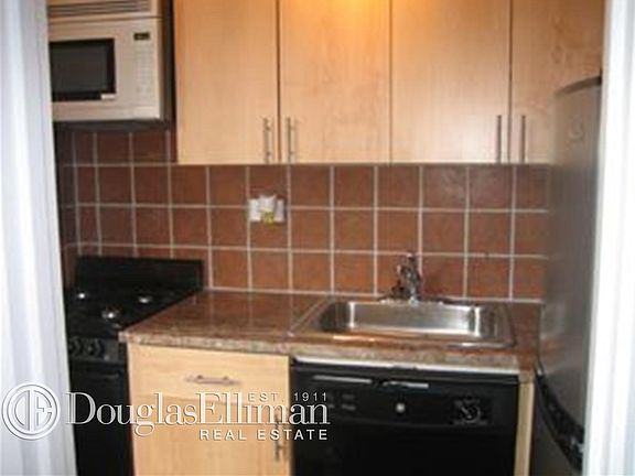 4th image of 1156 3rd Ave #8B