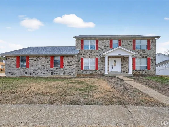 1852 Partridge Berry Dr, Florissant, MO 63031