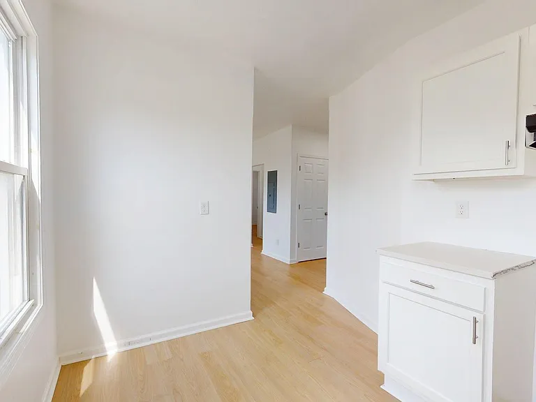 2550 Elyria Ave — Photo 56