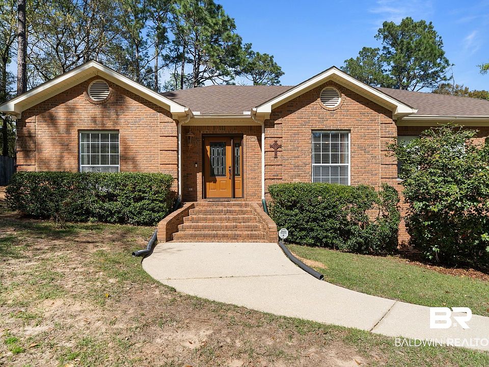 1st image of 171 Country Club Dr