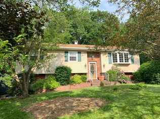 12 Elizabeth Ter, Wappingers Falls, NY 12590