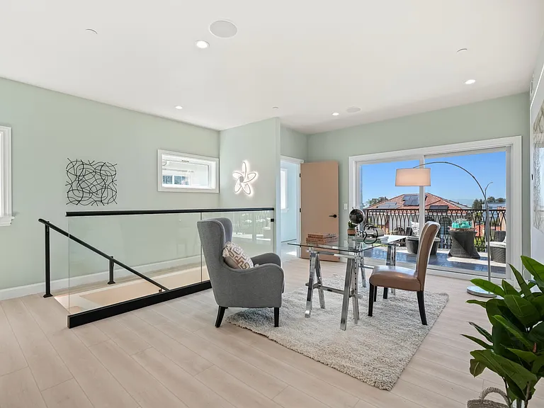 2382 Rainbow Ct — Photo 23
