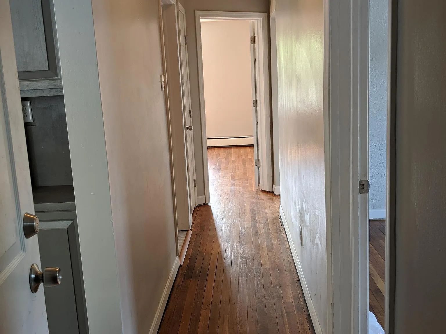 2 bed, 1000 sqft, $1,150 — Photo 4