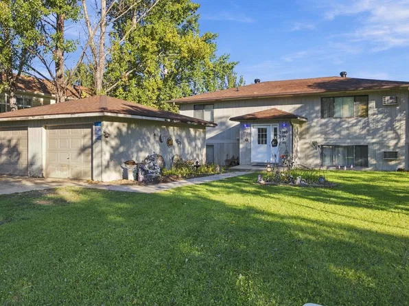 2203 30 1/2 Ave S, Fargo, ND 58103