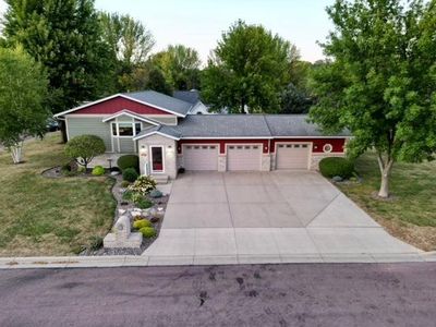 617 W River St, Redwood Falls, MN, 56283