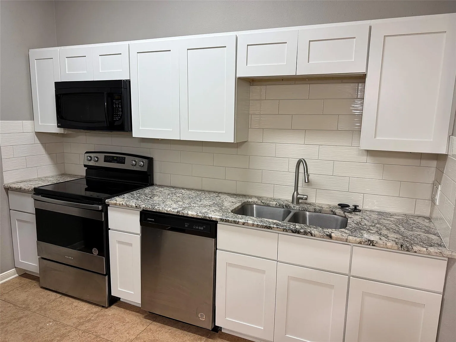 2 bed, 2.0 bath, 1328 sqft, $1,700 — Photo 4