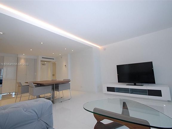 4th image of 2301 Collins Ave APT 1102