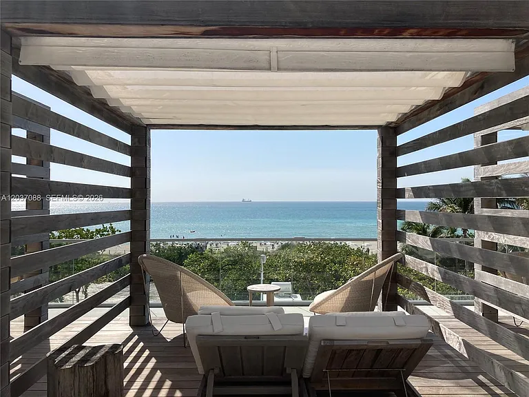 2301 Collins Ave #614 — Photo 10