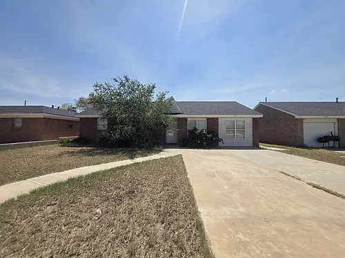 707 Devonian Dr Photo 1