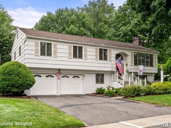 208 Sigwin Drive, Fairfield, CT 06824