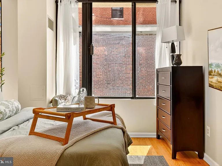 1615 Q St NW #T6 — Photo 17