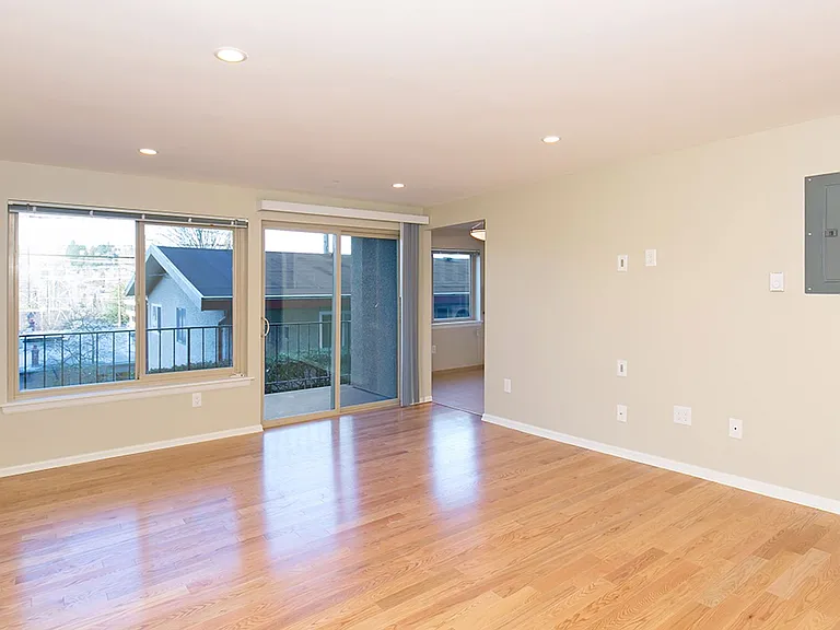 Florentia Street Apartments — Photo 11