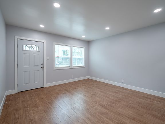5th image of 536 Concord St #536