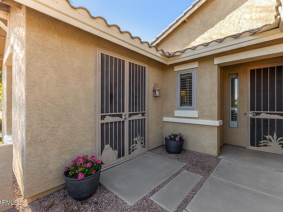 4th image of 2102 E YELLOWSTONE Place