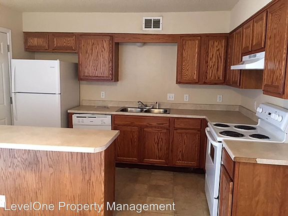 3rd image of 2828 Croydon Ct APT 4