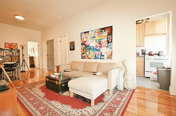 Rented by R New York | media 30