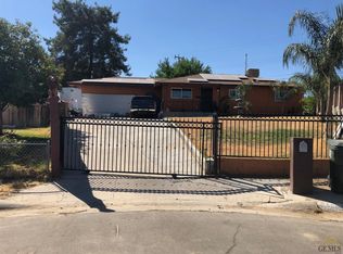 2320 Edgewood St, Bakersfield, CA 93306