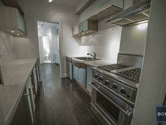 5th image of 81 Perry St #1C
