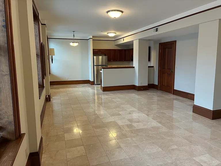 1280 Market St #403 — Photo 4