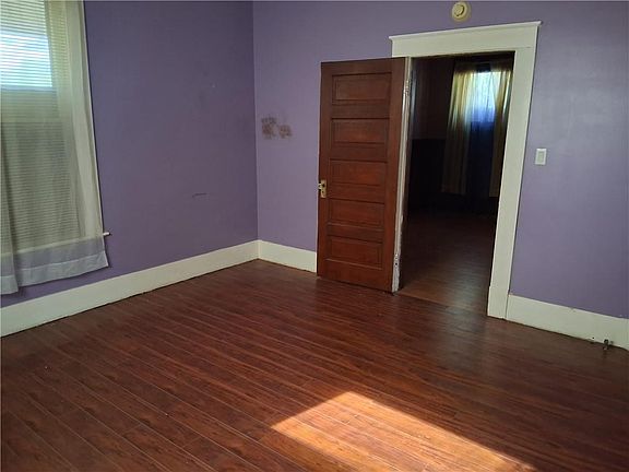 3rd image of 2003 Hill St