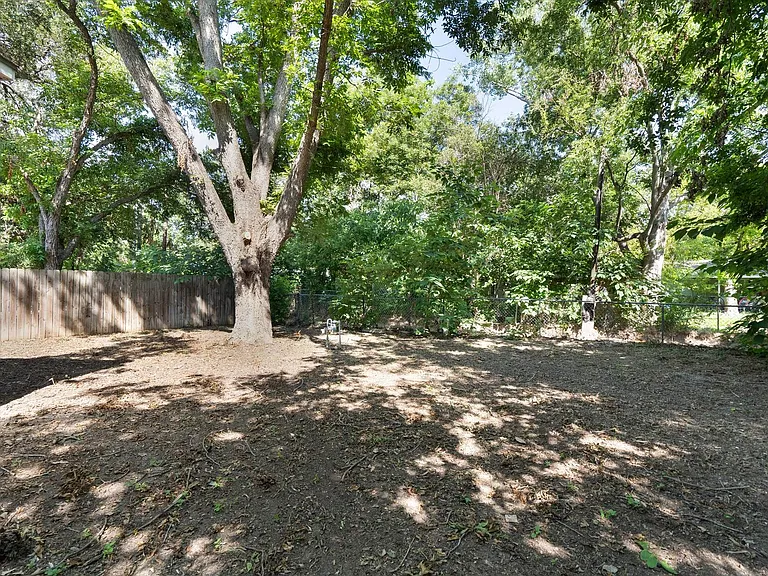 1012 Barbara Dr #B — Photo 25