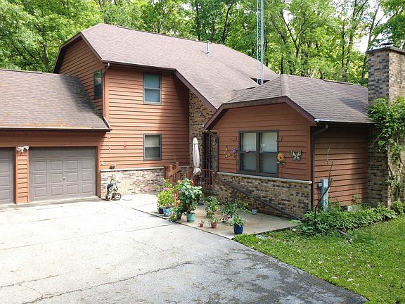 4th image of 311 Maple Heights Rd