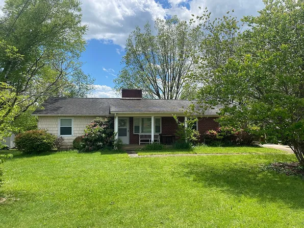 1825 Huffman Fork Rd, Purlear, NC 28665