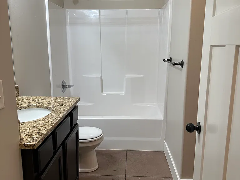 4827 N Hillside Ct — Photo 14