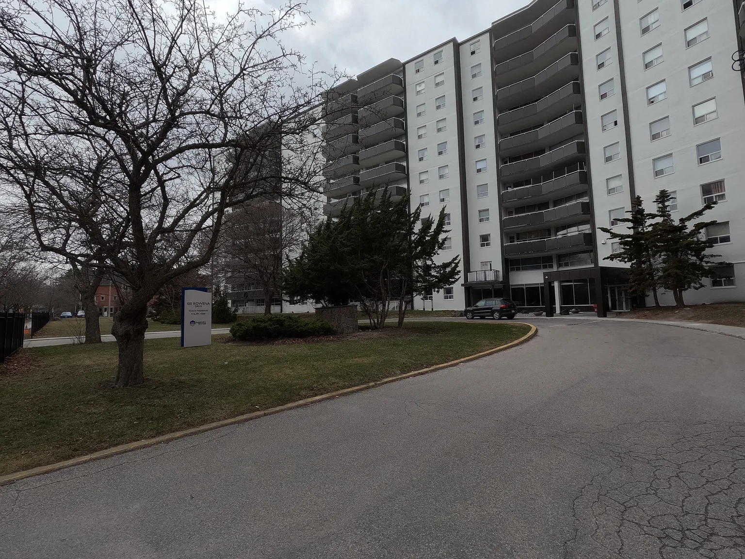 100 Rowena Drive — Photo 3