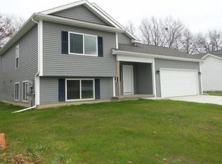 3194 Centennial Oak Ct, Clio, MI 48420