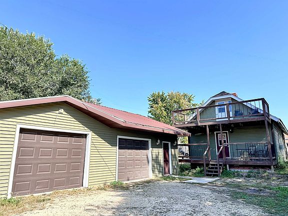 3rd image of 1013 S Beaumont Rd