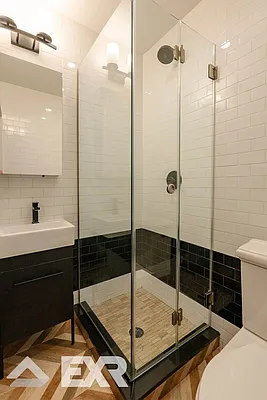 Rented by EXR | media 7