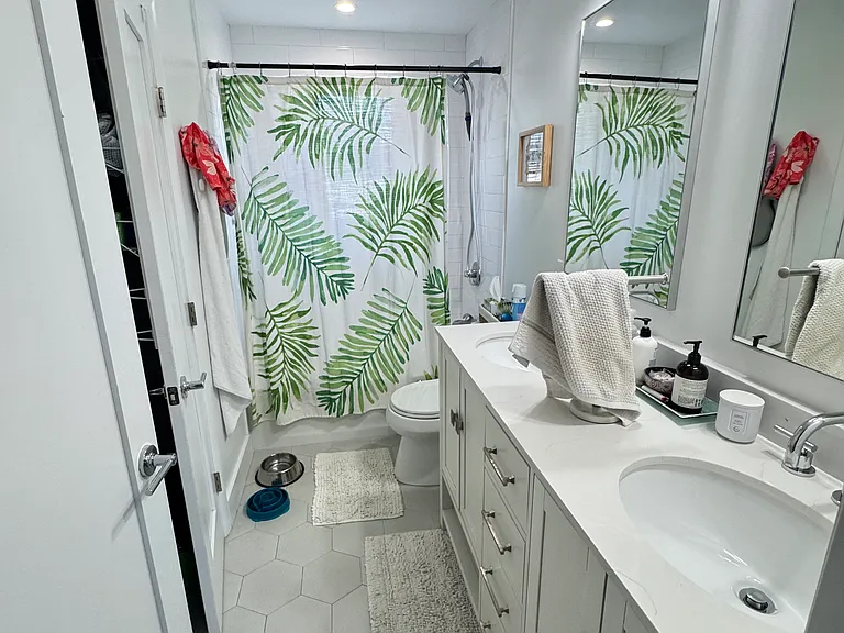 197 Vine St #2 — Photo 14